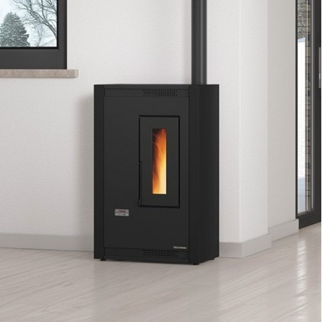 Smal geventileerde pelletkachel La Nordica Extraflame Luisella 5kW Zwart